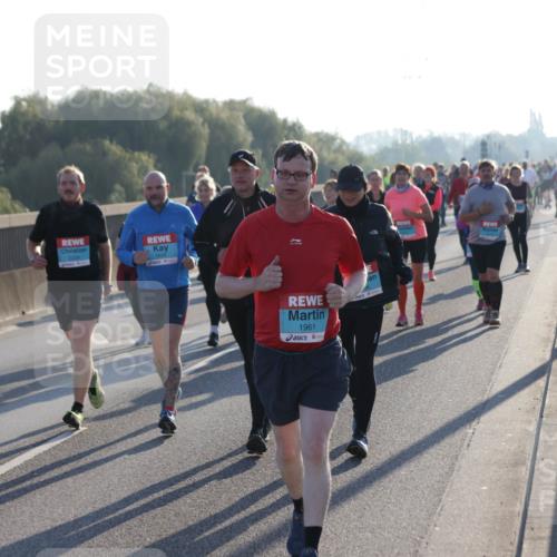 03.10.2025 - Köhlbrandbrückenlauf Jannik Wohlers http://msf.ph/oto/9064239 03.10.2025 09:25:04 Position 3 457, 1839, 1961 meine-sportfotos.de