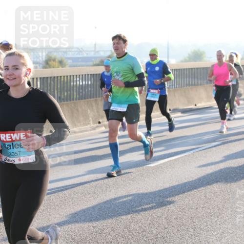 03.10.2025 - Köhlbrandbrückenlauf Lena Gebhardt http://msf.ph/oto/9064241 03.10.2025 09:21:24 Position 1 3057 meine-sportfotos.de