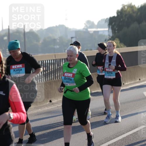 03.10.2025 - Köhlbrandbrückenlauf Jannik Wohlers http://msf.ph/oto/9064333 03.10.2025 09:25:13 Position 3 3199, 2288, 3621, 3389, 2258 meine-sportfotos.de