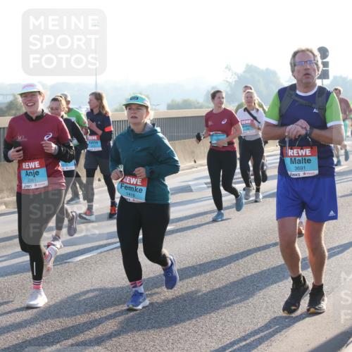 03.10.2025 - Köhlbrandbrückenlauf Lena Gebhardt http://msf.ph/oto/9064345 03.10.2025 09:21:29 Position 1 1465, 2061, 2813, 1418, 3691 meine-sportfotos.de