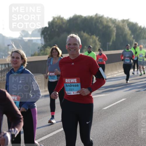 03.10.2025 - Köhlbrandbrückenlauf Jannik Wohlers http://msf.ph/oto/9064351 03.10.2025 09:25:14 Position 3 2321 meine-sportfotos.de