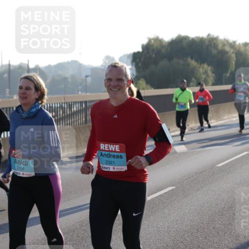 03.10.2025 - Köhlbrandbrückenlauf Jannik Wohlers http://msf.ph/oto/9064376 03.10.2025 09:25:15 Position 3 3389, 2258, 2321 meine-sportfotos.de