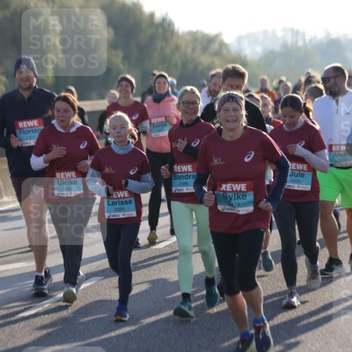 03.10.2025 - Köhlbrandbrückenlauf Jannik Wohlers http://msf.ph/oto/9064431 03.10.2025 09:25:19 Position 3 2351, 12, 1880, 2085, 2086, 478, 2465, 3439, 3393 meine-sportfotos.de