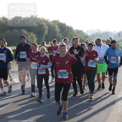 03.10.2025 - Köhlbrandbrückenlauf Jannik Wohlers http://msf.ph/oto/9064448 03.10.2025 09:25:20 Position 3 2212, 1880, 2085, 3478, 1, 1, 2465 meine-sportfotos.de