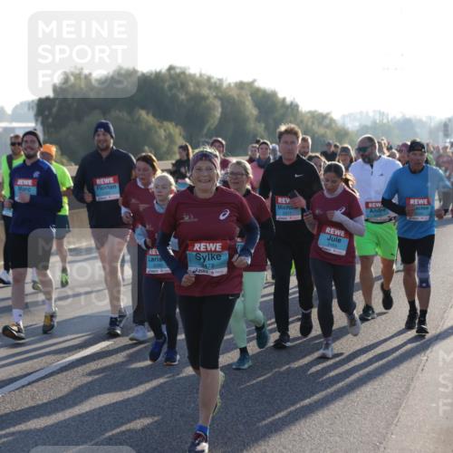 03.10.2025 - Köhlbrandbrückenlauf Jannik Wohlers http://msf.ph/oto/9064472 03.10.2025 09:25:21 Position 3 2212, 3478, 2511, 2465 meine-sportfotos.de