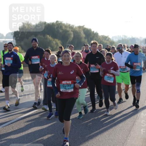 03.10.2025 - Köhlbrandbrückenlauf Jannik Wohlers http://msf.ph/oto/9064474 03.10.2025 09:25:21 Position 3 2212, 3478, 3393, 2511, 2465 meine-sportfotos.de