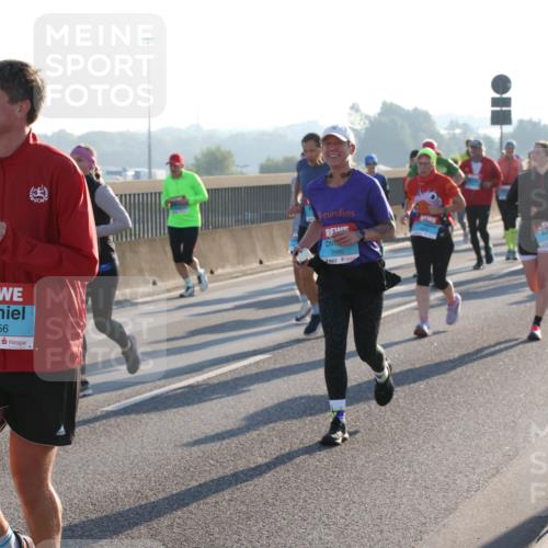 03.10.2025 - Köhlbrandbrückenlauf Lena Gebhardt http://msf.ph/oto/9064508 03.10.2025 09:21:36 Position 1 1456, 2986 meine-sportfotos.de