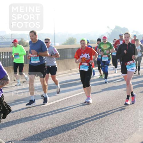 03.10.2025 - Köhlbrandbrückenlauf Lena Gebhardt http://msf.ph/oto/9064544 03.10.2025 09:21:38 Position 1 2983 meine-sportfotos.de