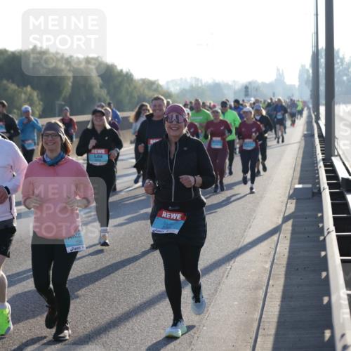 03.10.2025 - Köhlbrandbrückenlauf Jannik Wohlers http://msf.ph/oto/9064549 03.10.2025 09:25:25 Position 3 2233, 1546, 3784 meine-sportfotos.de