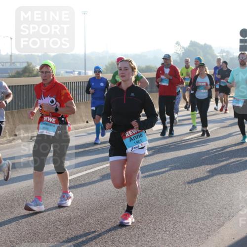 03.10.2025 - Köhlbrandbrückenlauf Lena Gebhardt http://msf.ph/oto/9064565 03.10.2025 09:21:39 Position 1 3699, 1485 meine-sportfotos.de
