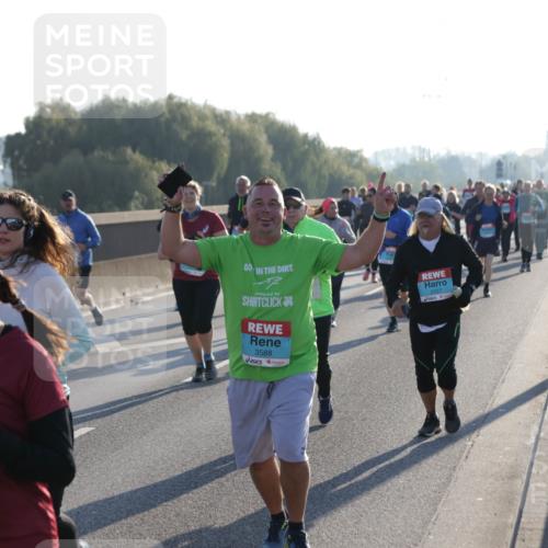 03.10.2025 - Köhlbrandbrückenlauf Jannik Wohlers http://msf.ph/oto/9064648 03.10.2025 09:25:32 Position 3 2727, 2527, 3588 meine-sportfotos.de