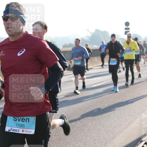 03.10.2025 - Köhlbrandbrückenlauf Lena Gebhardt http://msf.ph/oto/9064659 03.10.2025 09:21:43 Position 1 1195 meine-sportfotos.de