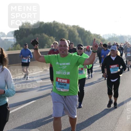 03.10.2025 - Köhlbrandbrückenlauf Jannik Wohlers http://msf.ph/oto/9064663 03.10.2025 09:25:32 Position 3 416, 3588, 2527 meine-sportfotos.de