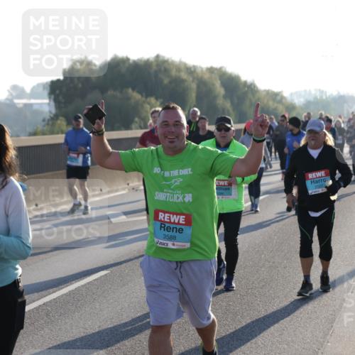 03.10.2025 - Köhlbrandbrückenlauf Jannik Wohlers http://msf.ph/oto/9064666 03.10.2025 09:25:32 Position 3 9476, 3588, 2527 meine-sportfotos.de