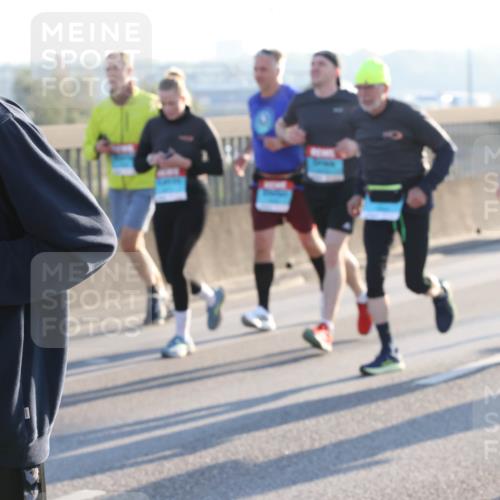 03.10.2025 - Köhlbrandbrückenlauf Lena Gebhardt http://msf.ph/oto/9064667 03.10.2025 09:21:44 Position 1  meine-sportfotos.de