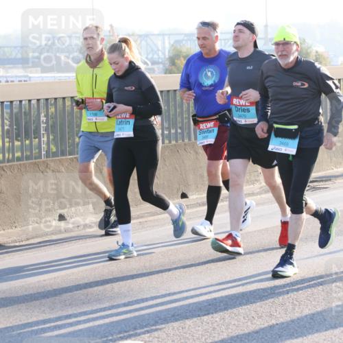 03.10.2025 - Köhlbrandbrückenlauf Lena Gebhardt http://msf.ph/oto/9064673 03.10.2025 09:21:44 Position 1 1768, 3471, 3406, 3470, 3469, 3037 meine-sportfotos.de