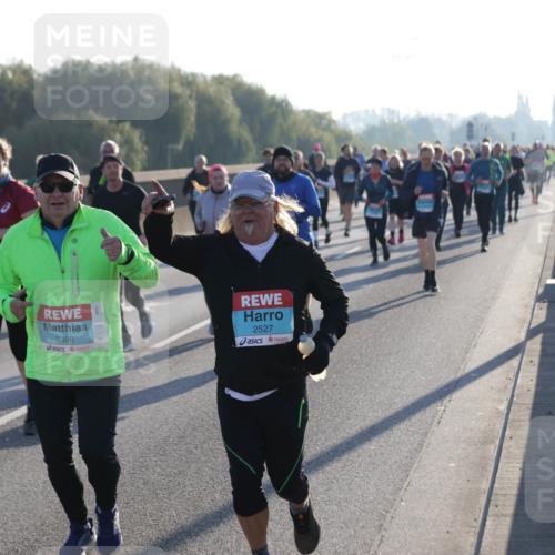 03.10.2025 - Köhlbrandbrückenlauf Jannik Wohlers http://msf.ph/oto/9064690 03.10.2025 09:25:34 Position 3 2332, 3396, 2527 meine-sportfotos.de