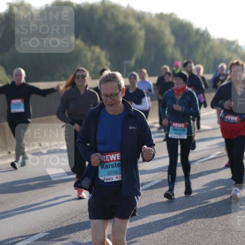 03.10.2025 - Köhlbrandbrückenlauf Jannik Wohlers http://msf.ph/oto/9064757 03.10.2025 09:25:38 Position 3 2259 meine-sportfotos.de