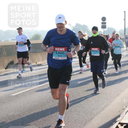 03.10.2025 - Köhlbrandbrückenlauf Lena Gebhardt http://msf.ph/oto/9064785 03.10.2025 09:21:49 Position 1 1979, 3653, 1833 meine-sportfotos.de