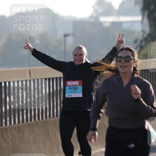03.10.2025 - Köhlbrandbrückenlauf Jannik Wohlers http://msf.ph/oto/9064789 03.10.2025 09:25:40 Position 3 2753 meine-sportfotos.de