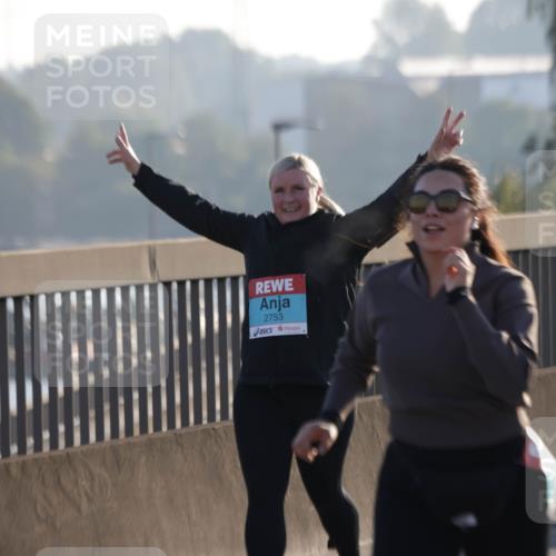 03.10.2025 - Köhlbrandbrückenlauf Jannik Wohlers http://msf.ph/oto/9064794 03.10.2025 09:25:40 Position 3 2753 meine-sportfotos.de