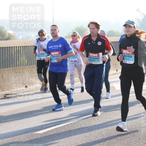 03.10.2025 - Köhlbrandbrückenlauf Lena Gebhardt http://msf.ph/oto/9064914 03.10.2025 09:21:58 Position 1 1671, 18, 3407, 1747, 3405 meine-sportfotos.de