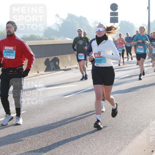 03.10.2025 - Köhlbrandbrückenlauf Lena Gebhardt http://msf.ph/oto/9064934 03.10.2025 09:22:01 Position 1 3216, 3723 meine-sportfotos.de