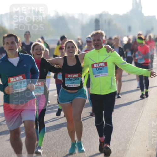 03.10.2025 - Köhlbrandbrückenlauf Jannik Wohlers http://msf.ph/oto/9064972 03.10.2025 09:25:57 Position 3 2115, 419, 2261, 2412 meine-sportfotos.de
