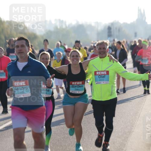 03.10.2025 - Köhlbrandbrückenlauf Jannik Wohlers http://msf.ph/oto/9064996 03.10.2025 09:25:58 Position 3 2115, 2419, 2261, 2412 meine-sportfotos.de