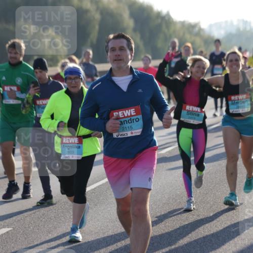 03.10.2025 - Köhlbrandbrückenlauf Jannik Wohlers http://msf.ph/oto/9065016 03.10.2025 09:25:59 Position 3 2603, 2115, 2419, 2261, 2412 meine-sportfotos.de