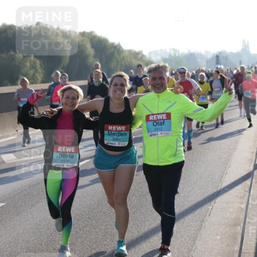 03.10.2025 - Köhlbrandbrückenlauf Jannik Wohlers http://msf.ph/oto/9065049 03.10.2025 09:26:01 Position 3 2419, 2261, 2412 meine-sportfotos.de