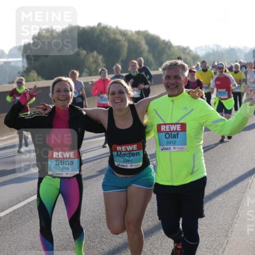 03.10.2025 - Köhlbrandbrückenlauf Jannik Wohlers http://msf.ph/oto/9065070 03.10.2025 09:26:02 Position 3 2419, 2261, 2412 meine-sportfotos.de