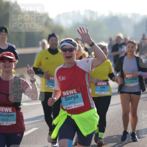 03.10.2025 - Köhlbrandbrückenlauf Jannik Wohlers http://msf.ph/oto/9065093 03.10.2025 09:26:04 Position 3 3413, 3412, 2297, 2874 meine-sportfotos.de