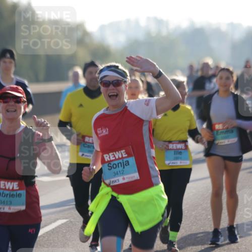 03.10.2025 - Köhlbrandbrückenlauf Jannik Wohlers http://msf.ph/oto/9065094 03.10.2025 09:26:04 Position 3 3413, 3412, 2874, 2297 meine-sportfotos.de
