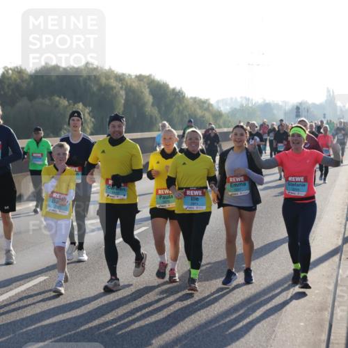 03.10.2025 - Köhlbrandbrückenlauf Jannik Wohlers http://msf.ph/oto/9065156 03.10.2025 09:26:07 Position 3 5, 2875, 2874, 2297, 2299 meine-sportfotos.de