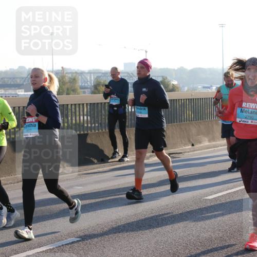 03.10.2025 - Köhlbrandbrückenlauf Lena Gebhardt http://msf.ph/oto/9065204 03.10.2025 09:22:19 Position 1 1915, 1417, 3146, 2790 meine-sportfotos.de