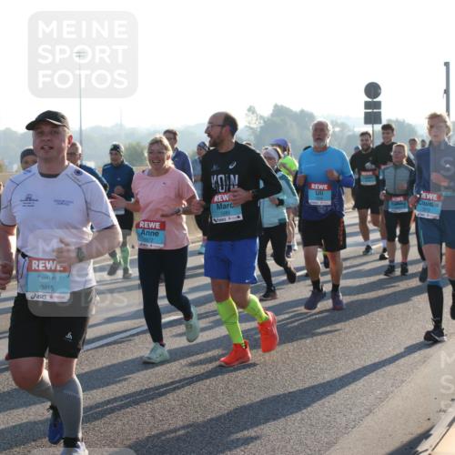 03.10.2025 - Köhlbrandbrückenlauf Lena Gebhardt http://msf.ph/oto/9065348 03.10.2025 09:22:28 Position 1 3815, 1672, 1282, 3072 meine-sportfotos.de