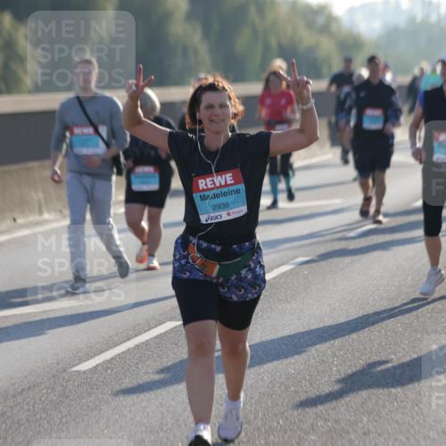 03.10.2025 - Köhlbrandbrückenlauf Jannik Wohlers http://msf.ph/oto/9065359 03.10.2025 09:26:19 Position 3 2936 meine-sportfotos.de