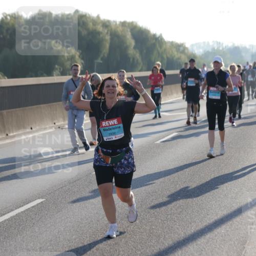 03.10.2025 - Köhlbrandbrückenlauf Jannik Wohlers http://msf.ph/oto/9065386 03.10.2025 09:26:20 Position 3 2936 meine-sportfotos.de