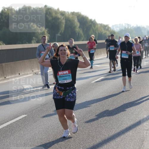 03.10.2025 - Köhlbrandbrückenlauf Jannik Wohlers http://msf.ph/oto/9065389 03.10.2025 09:26:20 Position 3 2936 meine-sportfotos.de