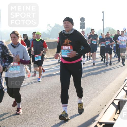 03.10.2025 - Köhlbrandbrückenlauf Lena Gebhardt http://msf.ph/oto/9065457 03.10.2025 09:22:33 Position 1 1669, 1719, 48145, 132 meine-sportfotos.de
