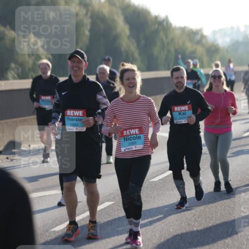 03.10.2025 - Köhlbrandbrückenlauf Jannik Wohlers http://msf.ph/oto/9065467 03.10.2025 09:26:25 Position 3 2569, 2568, 3475 meine-sportfotos.de