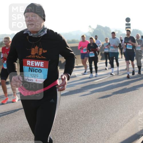 03.10.2025 - Köhlbrandbrückenlauf Lena Gebhardt http://msf.ph/oto/9065468 03.10.2025 09:22:34 Position 1 1329 meine-sportfotos.de