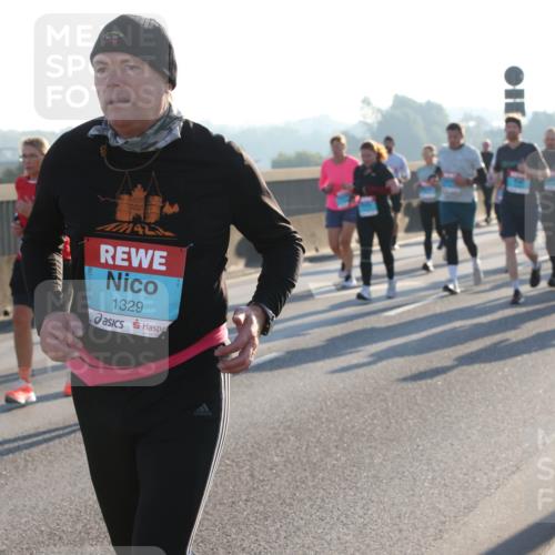 03.10.2025 - Köhlbrandbrückenlauf Lena Gebhardt http://msf.ph/oto/9065470 03.10.2025 09:22:34 Position 1 1329 meine-sportfotos.de