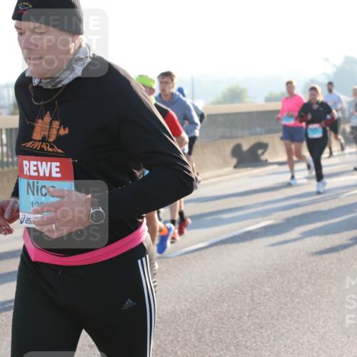 03.10.2025 - Köhlbrandbrückenlauf Lena Gebhardt http://msf.ph/oto/9065476 03.10.2025 09:22:34 Position 1 120 meine-sportfotos.de