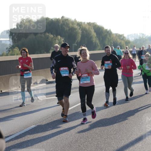 03.10.2025 - Köhlbrandbrückenlauf Jannik Wohlers http://msf.ph/oto/9065499 03.10.2025 09:26:26 Position 3 2569, 2568 meine-sportfotos.de