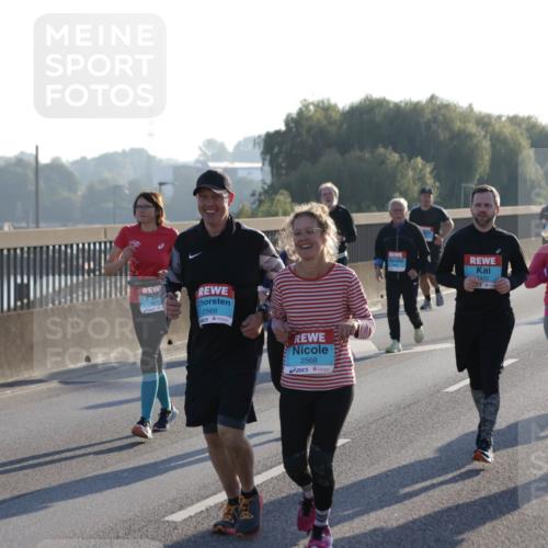 03.10.2025 - Köhlbrandbrückenlauf Jannik Wohlers http://msf.ph/oto/9065538 03.10.2025 09:26:28 Position 3 2569, 2568, 2475 meine-sportfotos.de