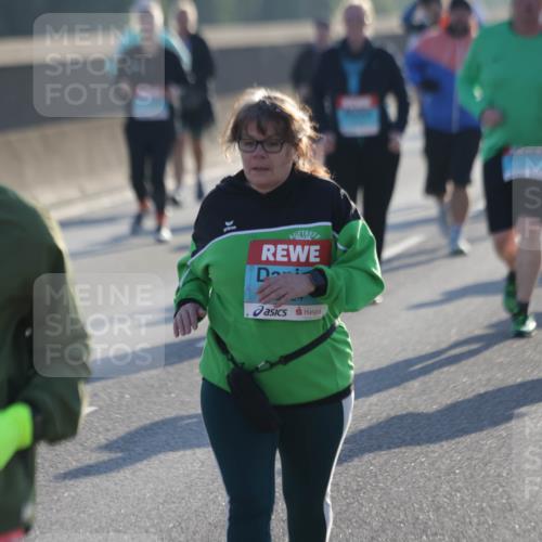 03.10.2025 - Köhlbrandbrückenlauf Jannik Wohlers http://msf.ph/oto/9065545 03.10.2025 09:26:30 Position 3  meine-sportfotos.de