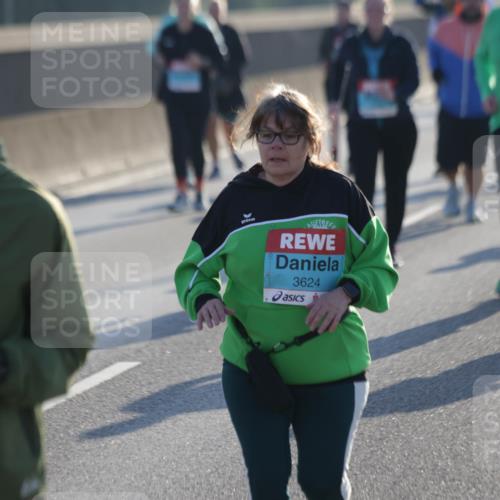 03.10.2025 - Köhlbrandbrückenlauf Jannik Wohlers http://msf.ph/oto/9065551 03.10.2025 09:26:30 Position 3 3624 meine-sportfotos.de