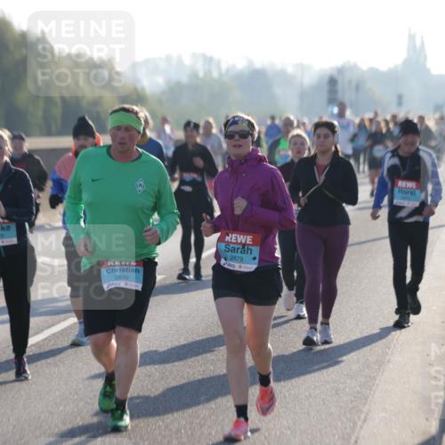 03.10.2025 - Köhlbrandbrückenlauf Jannik Wohlers http://msf.ph/oto/9065562 03.10.2025 09:26:32 Position 3 2428, 2839, 2479, 2971 meine-sportfotos.de